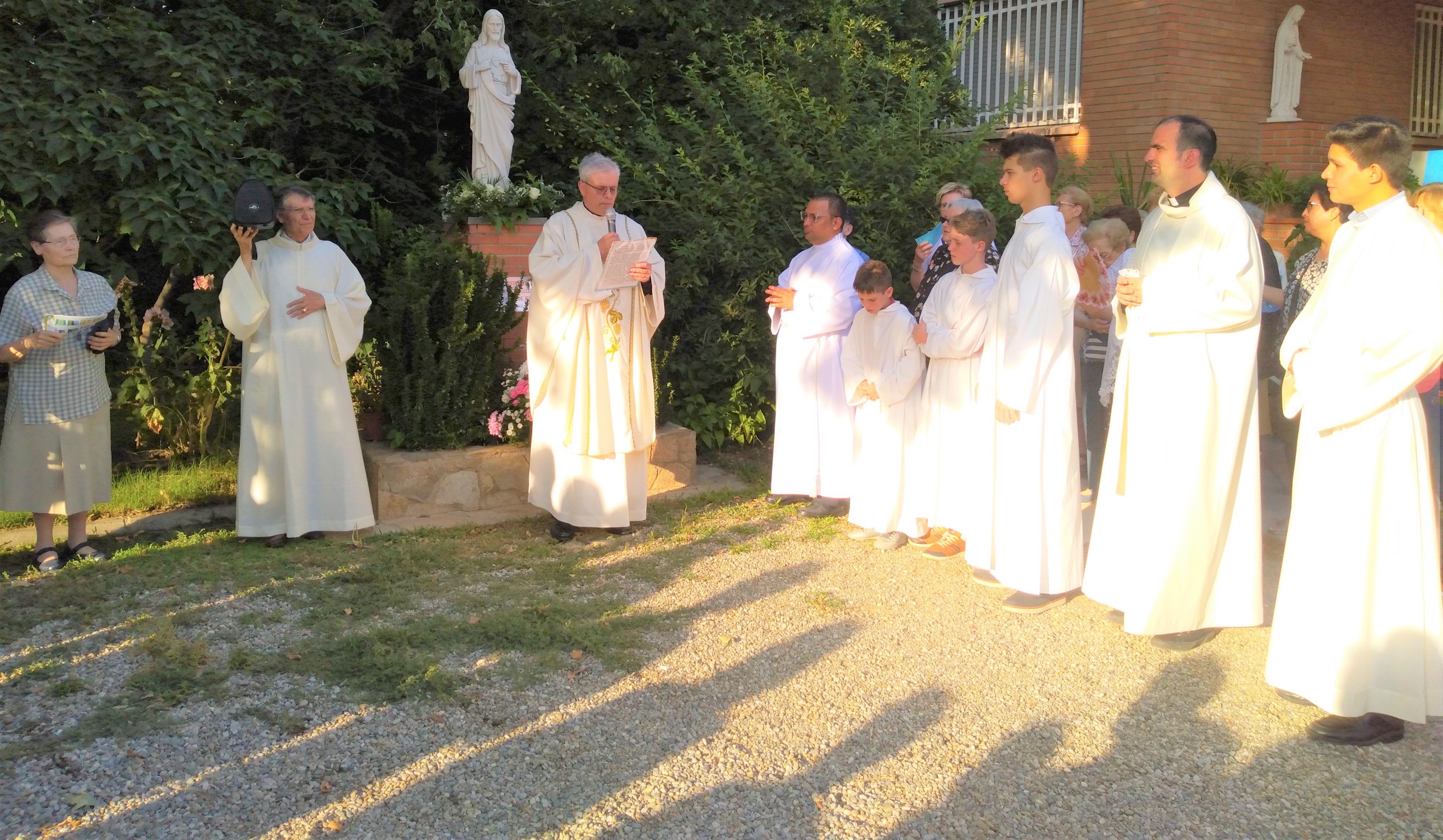 El Monestir De Les Carmelites De La Caparella Acull La Festa Del Sagrat el-monestir-de-les-carmelites-de-la-caparella-acull-la-festa-del-sagrat